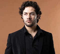 Haris Naik